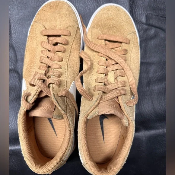 Nike SB Blazer Low Tan Suede - Picture 4 of 7